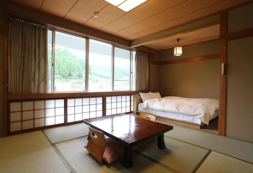Standard Neljän Hengen Huone, Okutsu Onsen Komeya Club