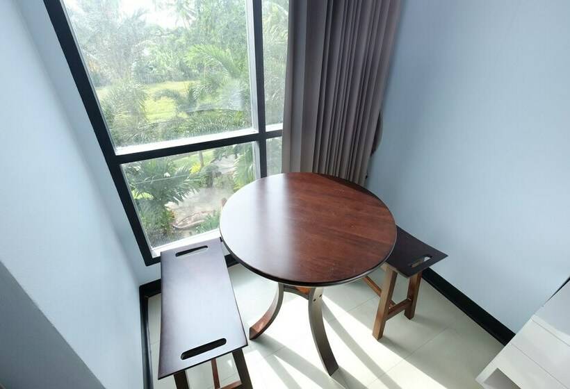 חדר סטנדרט, Sixtysixplace