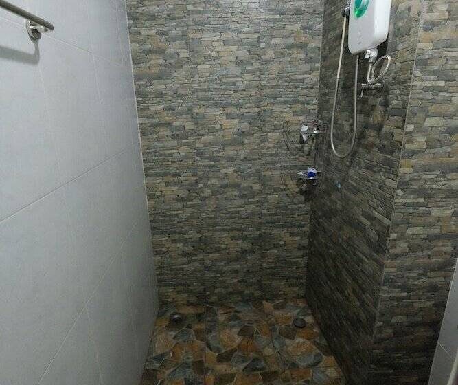 חדר סטנדרט, Sixtysixplace