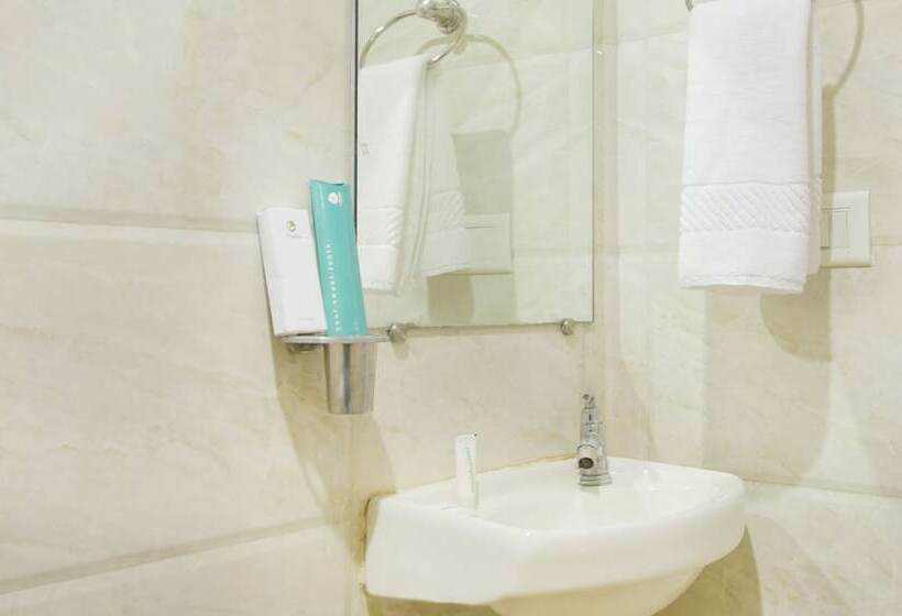 Chambre Standard, Treebo Sun Star