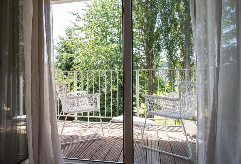 Номер Стандарт с Балконом, Landhotel Eifellust
