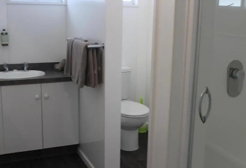 Huoneisto 1 Makuuhuone, Riverlea Motel