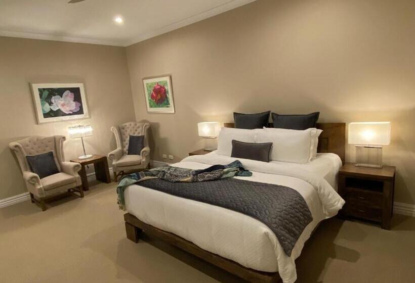 带大床的标准间, Kerami Manor & Day Spa