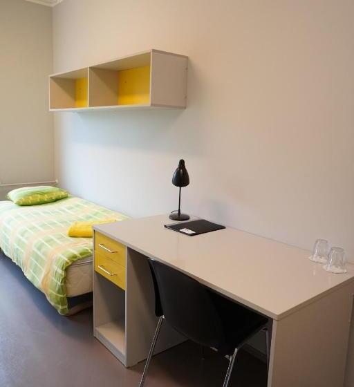 اتاق استاندارد با سرویس بهداشتی مشترک, Downtown Hostel