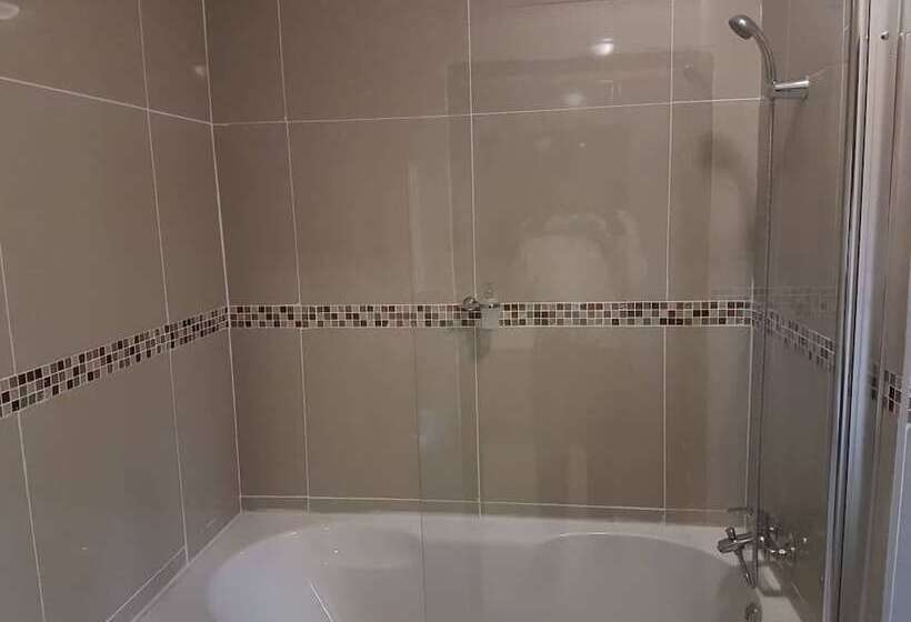 اتاق استاندارد, Ezzela House Bed & Breakfast