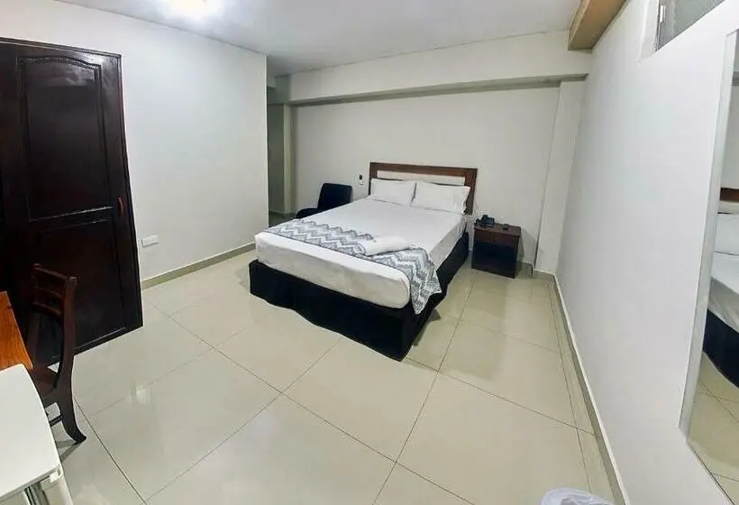 Standard Yhden Hengen Huone, America Pucallpa