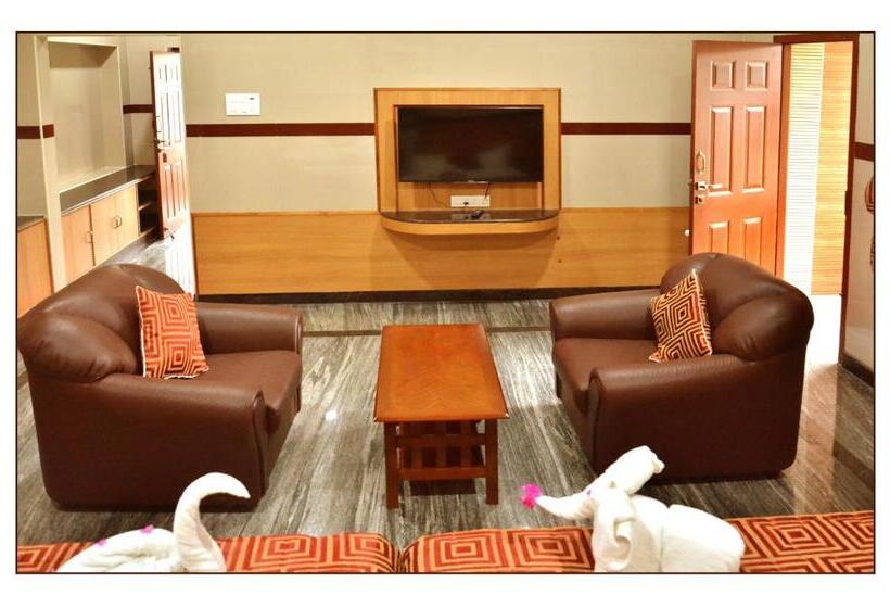 Четырехместный Номер Стандарт, Gvs Residency