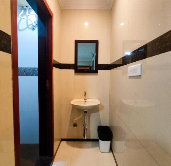 Quarto Economy, Gvs Residency