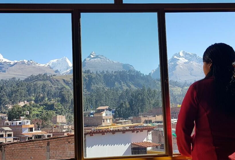 اتاق استاندارد سه نفره, Morales