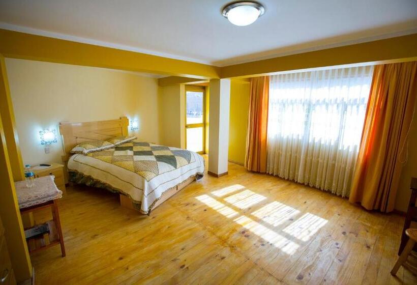 اتاق استاندارد با تخت بزرگ, Morales