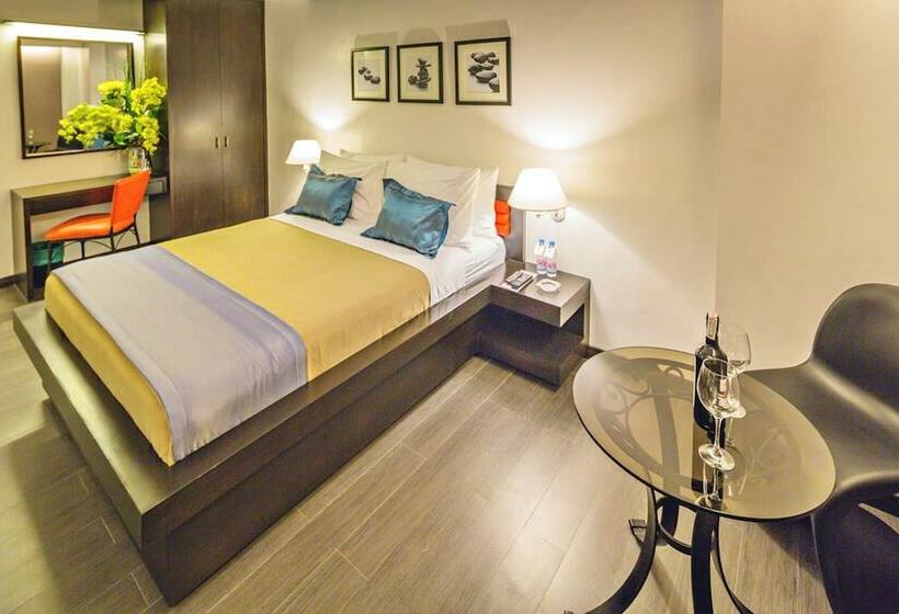 Camera Superiore, Ritz Astor