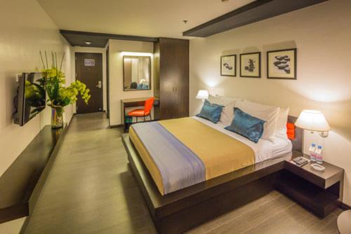 Camera Superiore, Ritz Astor