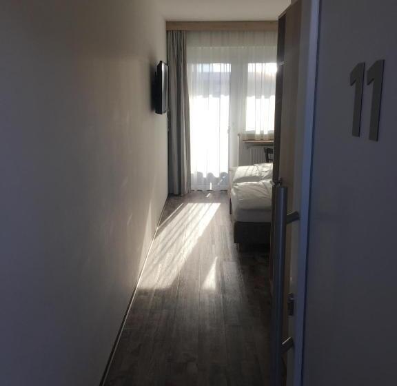 غرفة ديلوكس مزودة بشرفة, Burg Rooms 24h Self Check In