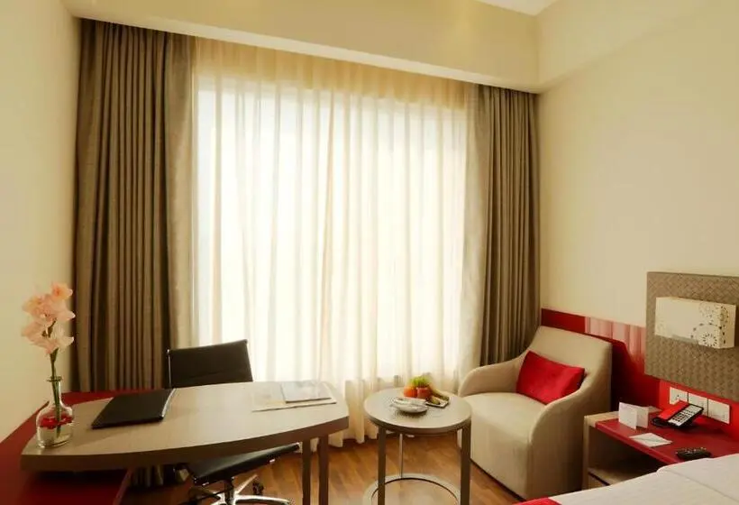 スタンダードルーム, Ramada By Wyndham Lucknow Hotel And Convention Center