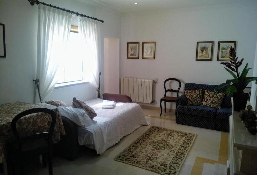 סטודיו סטנדרטי נוף לגינה, Pegada Real