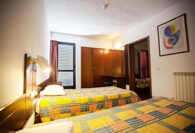 غرفة قياسية ثلاثية, Hi São Pedro Do Sul – Pousada De Juventude