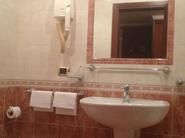 غرفة قياسية رباعية, Al Boschetto