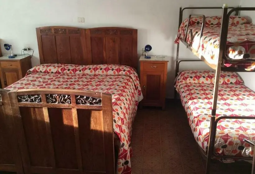 バス共有のスタンダードルーム, Albergo Cervo
