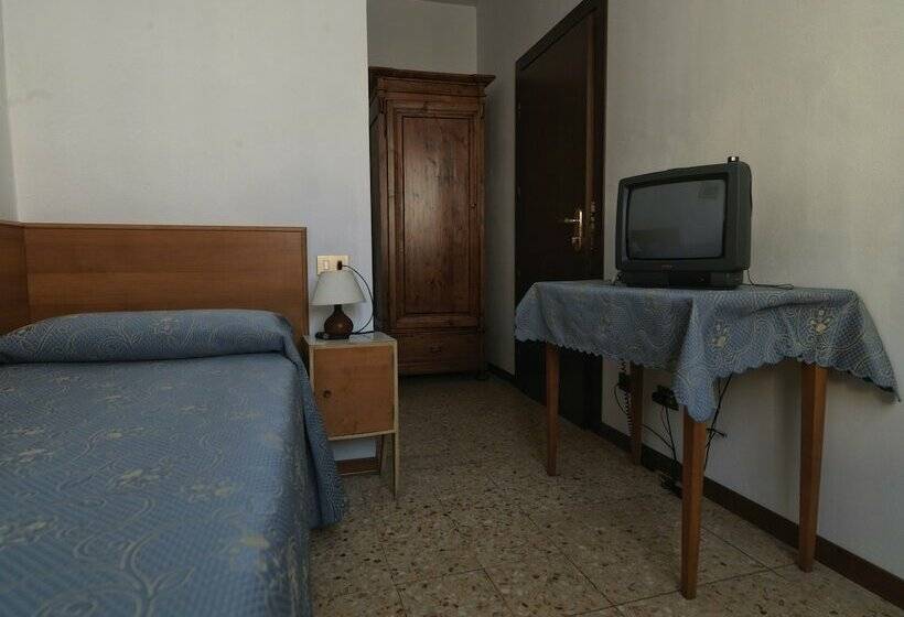 غرفة قياسية فردية, Albergo Ristorante Il Poggiolo