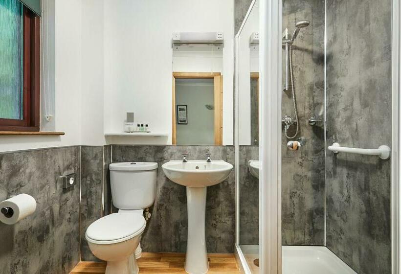 غرفة قياسية, Clan Macduff