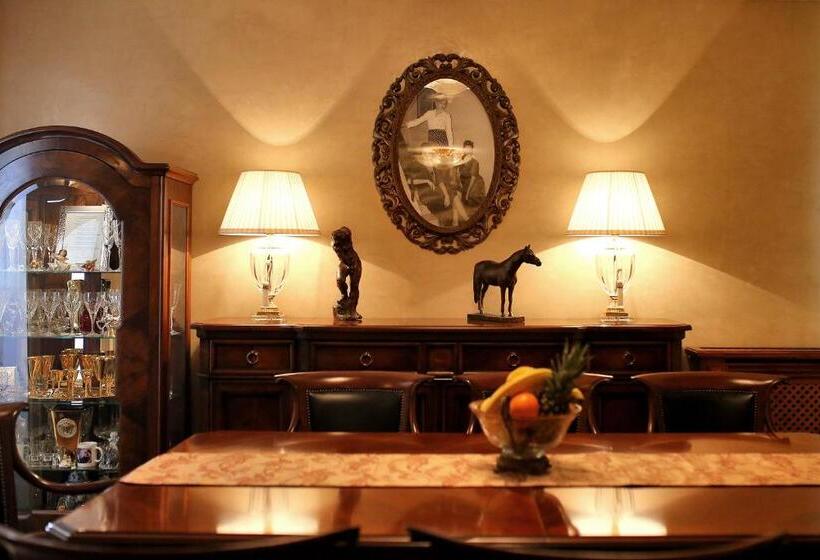 带海景的复工套房, Niko