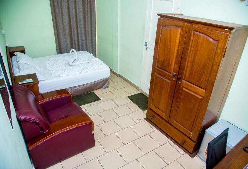 اتاق لوکس, Résidence Hôtelière De Moungali