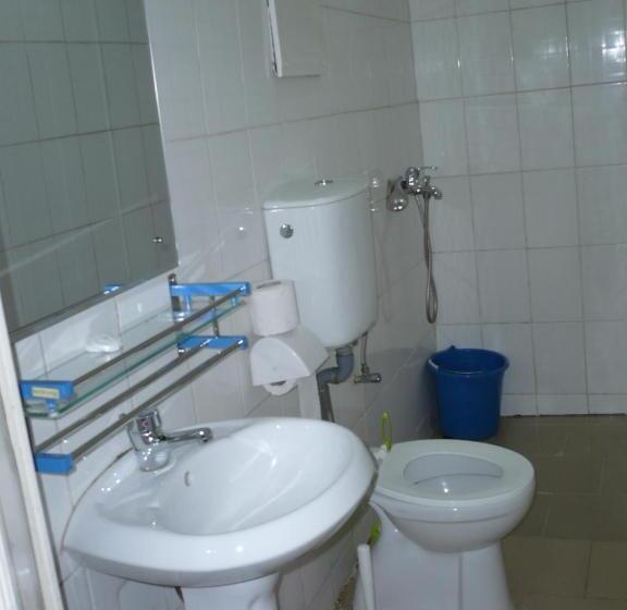 اتاق لوکس, Résidence Hôtelière De Moungali