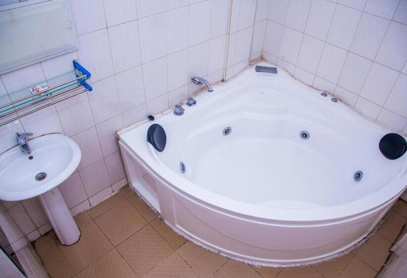 مجموعه ویستا شهر, Résidence Hôtelière De Moungali