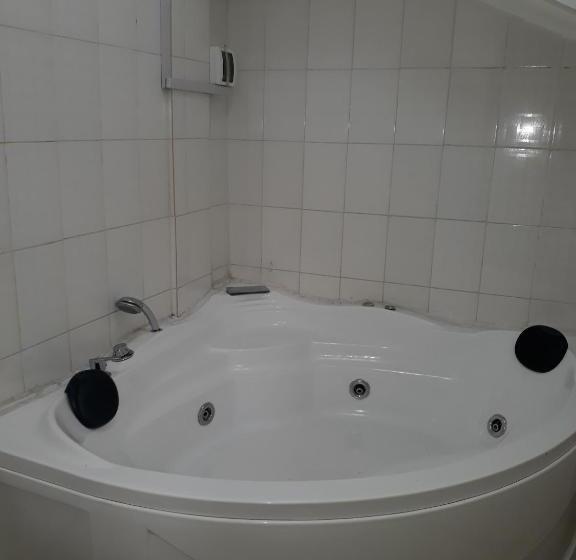 مجموعه ویستا شهر, Résidence Hôtelière De Moungali