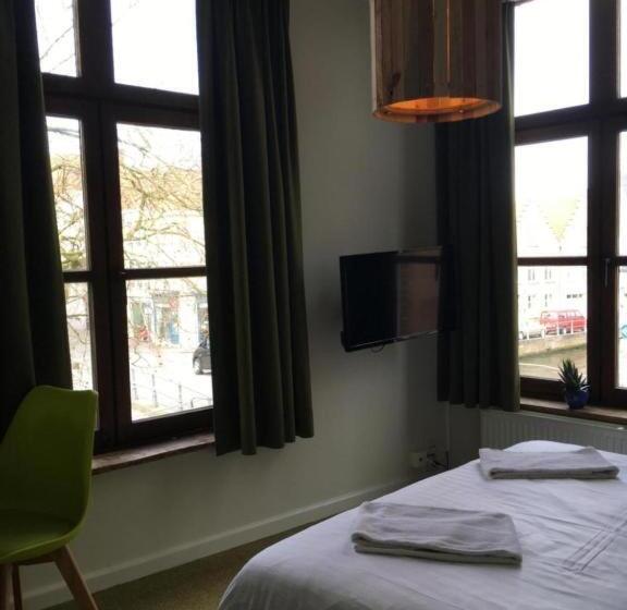 Standard Room Lake View, Uilenspiegel Brugge