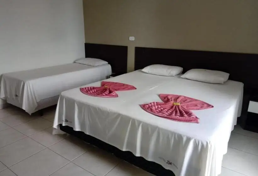 Standard Kolmen Hengen Huone, Zm Premium
