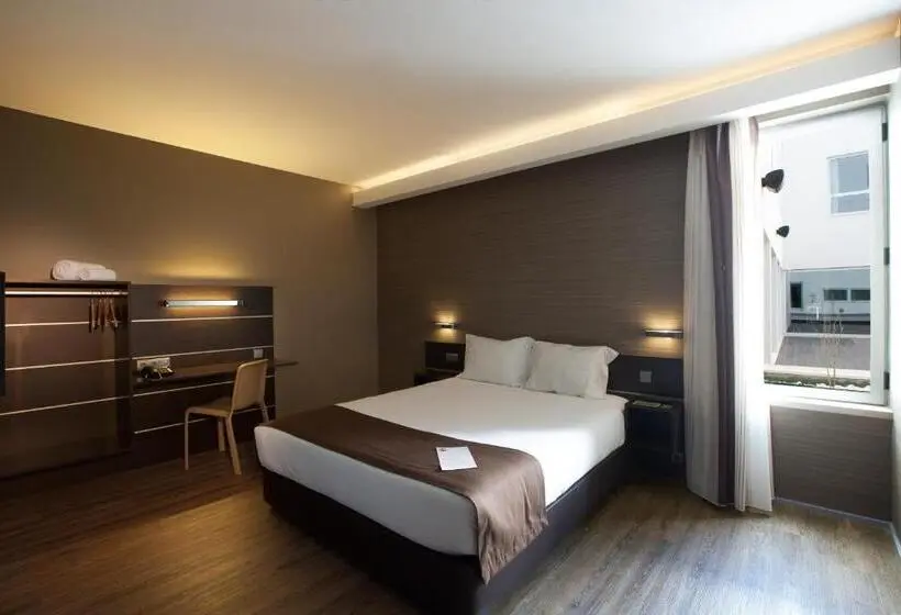 Standardzimmer (behindertengerecht), Moov Hotel évora