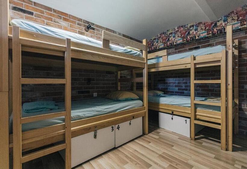 سرير فى غرفة مشتركه, Palmers Lodge Hostel