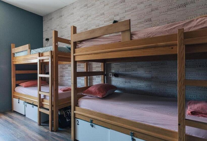 سرير فى غرفة مشتركه, Palmers Lodge Hostel