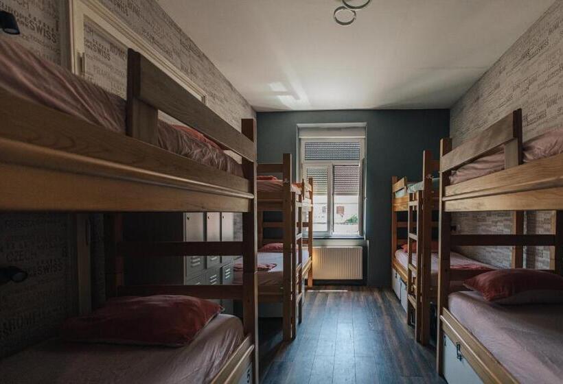 سرير فى غرفة مشتركه, Palmers Lodge Hostel