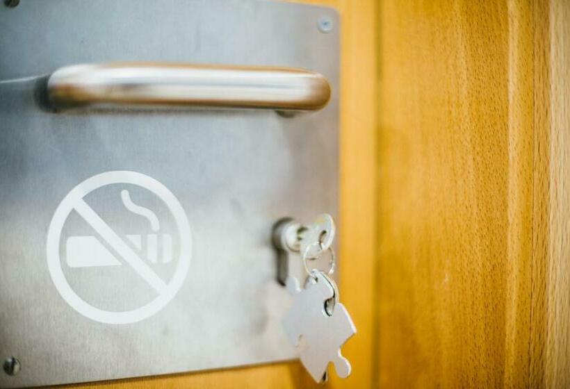 Camera Standard con Balcone, Puzzle Suites B&b