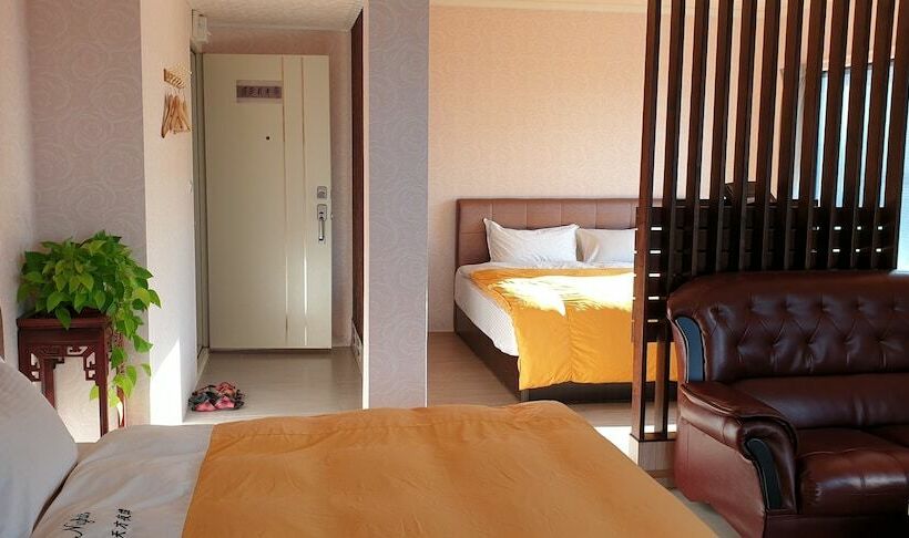 اتاق استاندارد چهار تخته با چشمانداز دریا, Arabian Nights In Jiufen