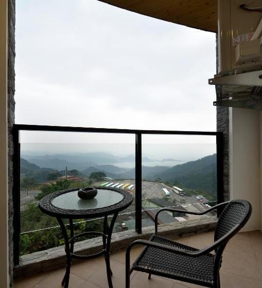 اتاق استاندارد چهار تخته با چشمانداز دریا, Arabian Nights In Jiufen