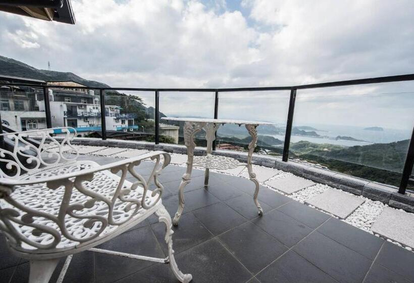 اتاق لوکس با بالکن, Arabian Nights In Jiufen