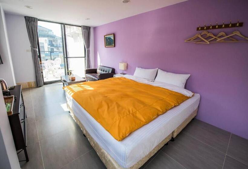 اتاق استاندارد با چشمانداز کوهستان, Arabian Nights In Jiufen