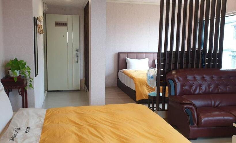 اتاق استاندارد چهار تخته با چشمانداز دریا, Arabian Nights In Jiufen