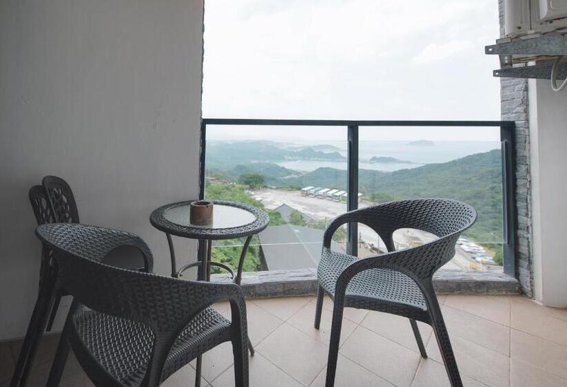 اتاق استاندارد چهار تخته با چشمانداز دریا, Arabian Nights In Jiufen