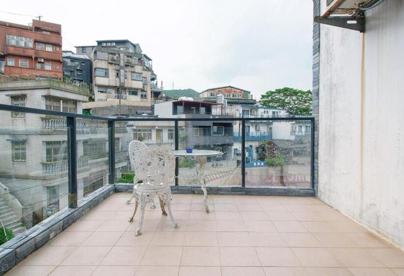 اتاق استاندارد با چشمانداز کوهستان, Arabian Nights In Jiufen