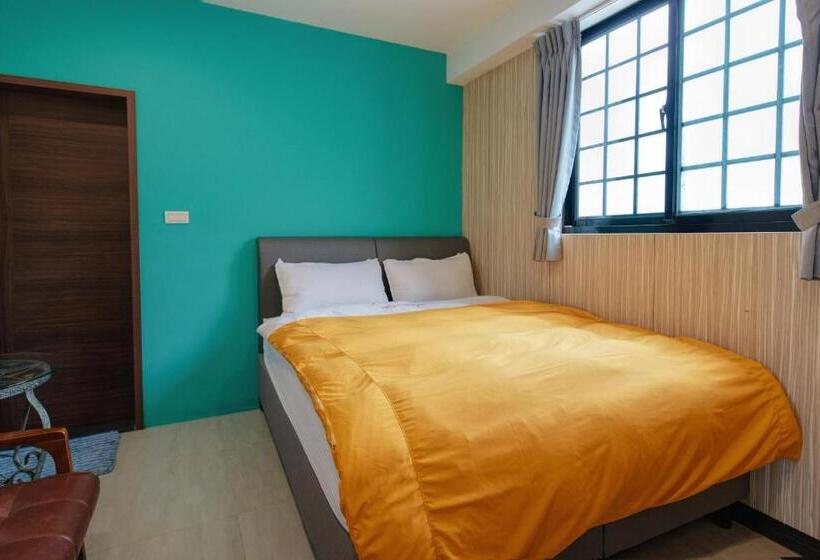 اتاق اکونومی, Arabian Nights In Jiufen