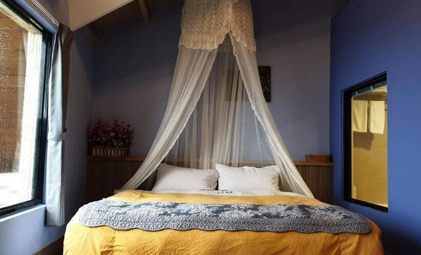 اتاق استاندارد با چشمانداز دریا, Arabian Nights In Jiufen