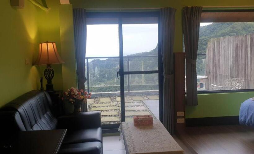 اتاق استاندارد با چشمانداز دریا, Arabian Nights In Jiufen