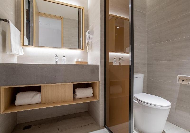 اتاق استاندارد با چشمانداز کوهستان, Arabian Nights In Jiufen