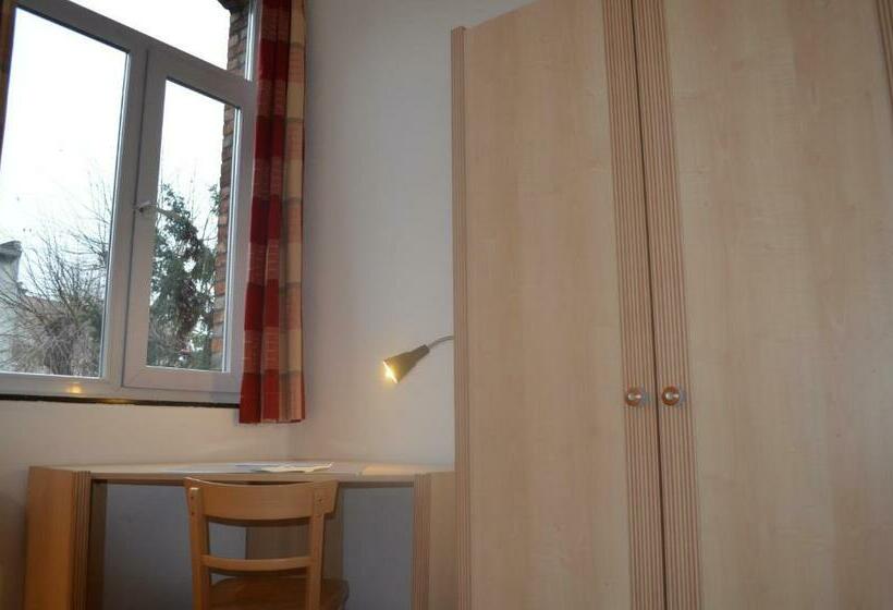 اتاق استاندارد یک نفره, Institute Of Cultural Affairs