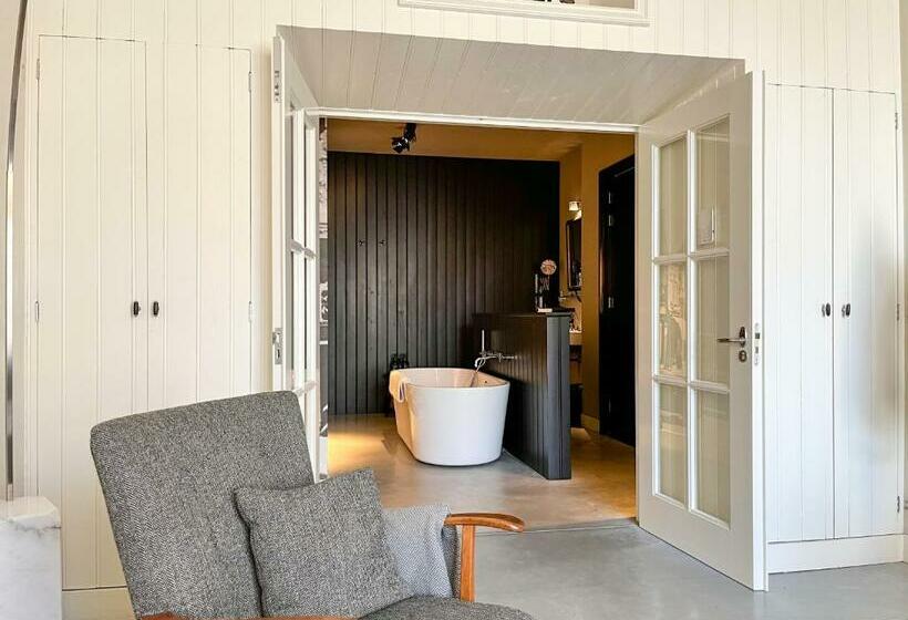 豪华套房, Van Der Gang Suites