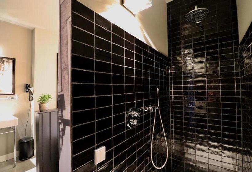 豪华套房, Van Der Gang Suites